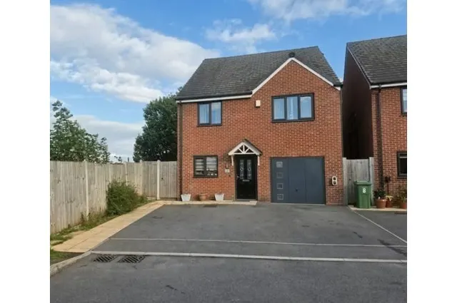 Oaksherd Mews, Tipton, photo 1
