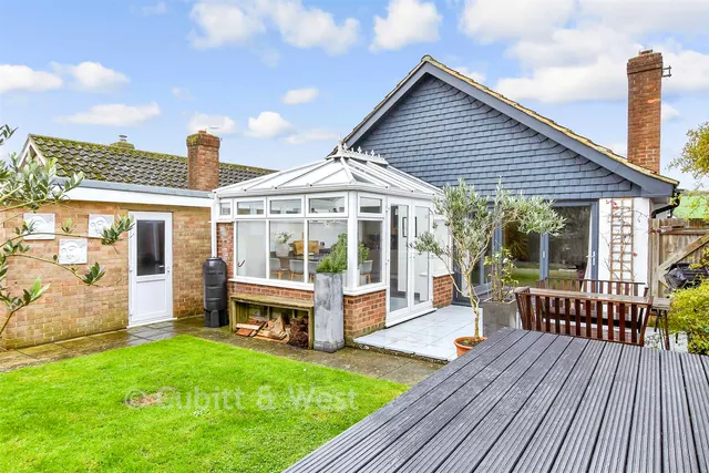 Pitt Gardens, Woodingdean, BN2, photo 2