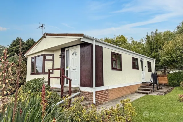 Mill Farm Park, Bulkington, CV12, photo 1