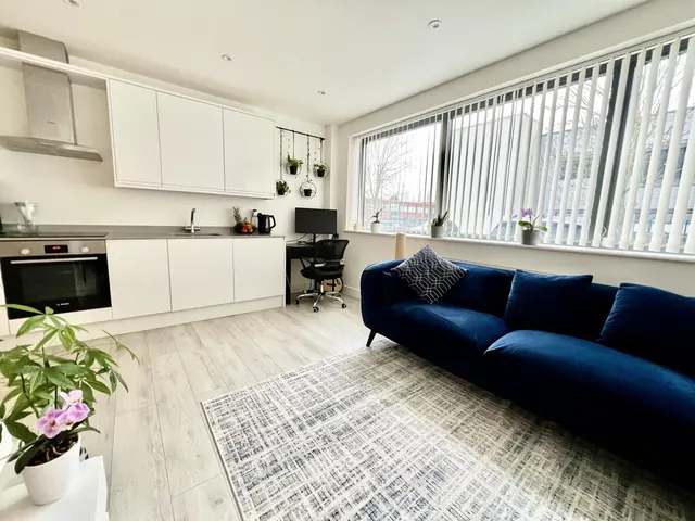 Vanwall Road, Maidenhead, SL6, photo 1