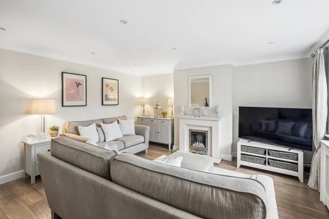 Royle Close, Chalfont St Peter, SL9, photo 2