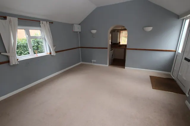 Sturges Road, Wokingham, RG40, photo 3
