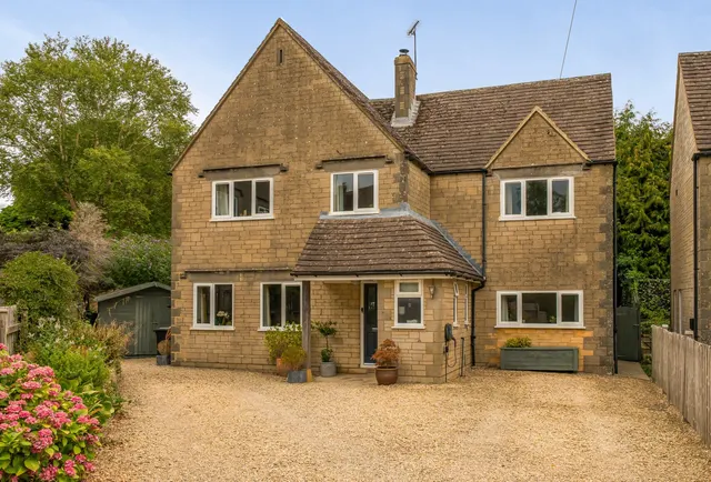 Oakridge Lynch, Stroud, GL6 7NZ, photo 1