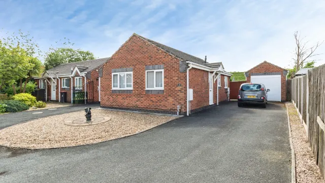 Trench Close, Telford, TF2, photo 1