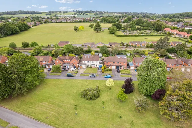 Photo 2 — Westwood Green, Cookham SL6 9DE