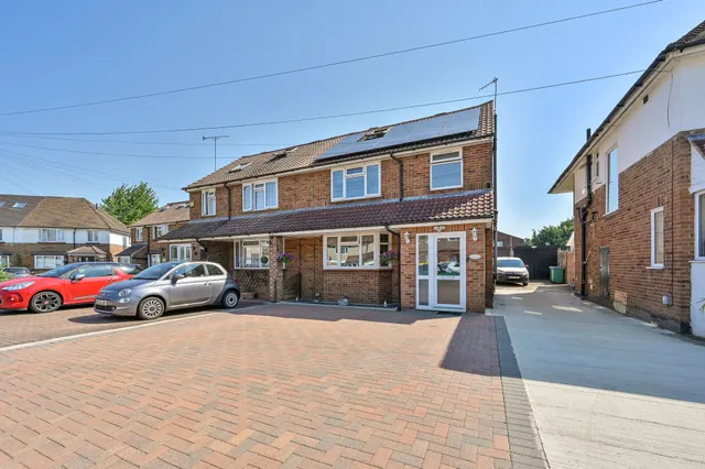 6 Jordan Close, Watford, photo 1
