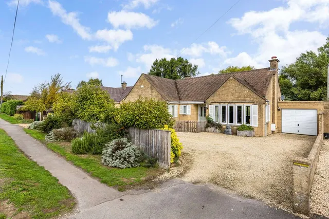 Rissington Road, Bourton-on-the-Water, GL54, photo 1