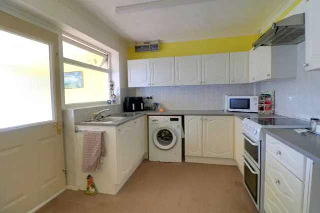 St Michaels Road, Long Stratton, photo 1