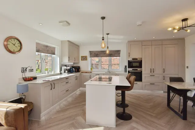 Keeves Avenue, Hanslope, MK19, photo 3