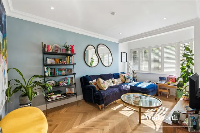 Grants Close, Mill Hill East, NW7, photo 3