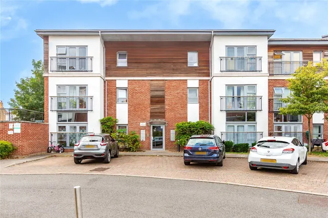 Frome Court, Riverside Close, Romford, Essex, RM1, photo 1