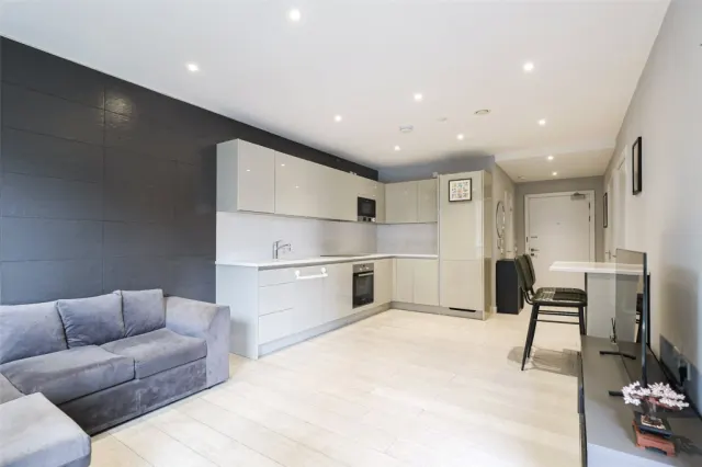 Sayer Street, Walworth, SE17, photo 3