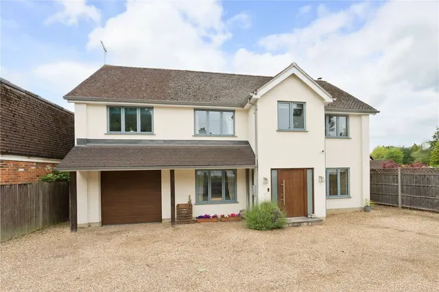 Windsor Road, Chobham, Woking, Surrey, GU24 8QS, photo 1