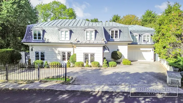 Vicarage Hill, Benfleet, photo 1
