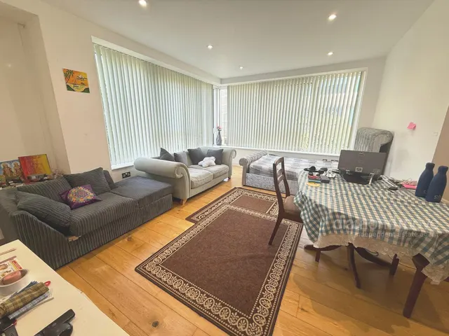 Photo 2 — Lampton Road, Hounslow, TW3 1HY