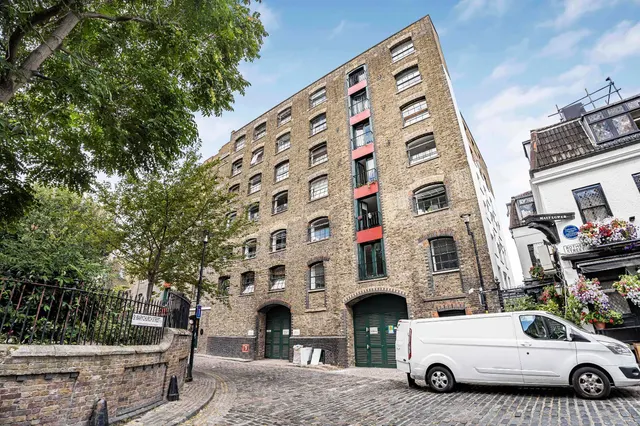 Rotherhithe Street, London, SE16, photo 1
