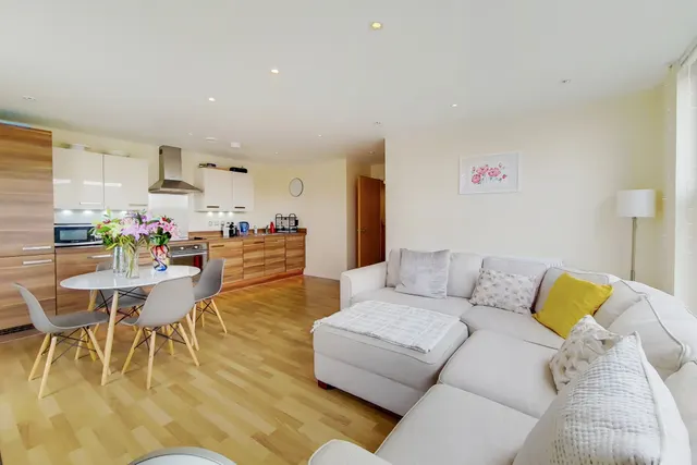 Stanmore, HA7, photo 2