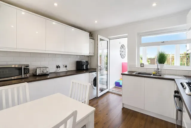 Frinton Road, Romford, RM5, photo 3