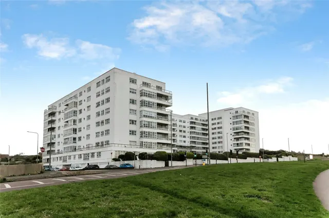 Marine Drive, Brighton, BN2, photo 1