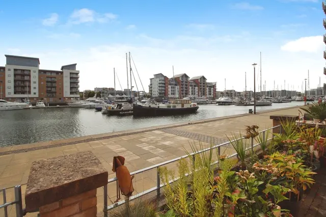 Photo 2 — Lower Burlington Road, Portishead, Bristol, BS20