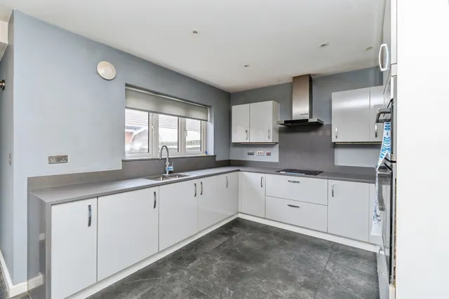 Bodding Avenue, Nursling, SO16, photo 3