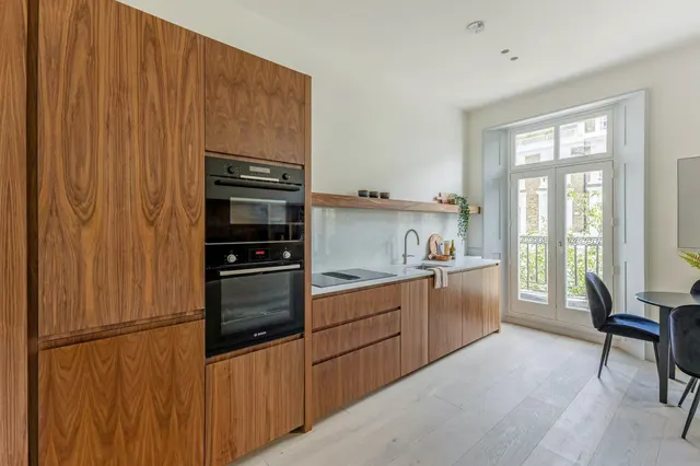 Photo 3 — Redcliffe Road, Chelsea, London, SW10 9NJ