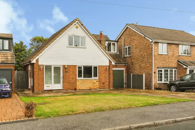 Roman Road, Darton, S75, photo 1