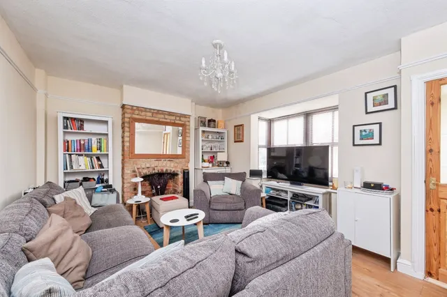 Richmond Road, Towcester, NN12, photo 2