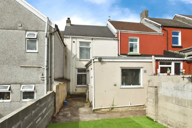Williams Terrace, Treharris, CF46, photo 1