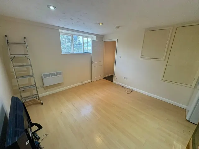 Lodge Mews, Derby, DE72, photo 3