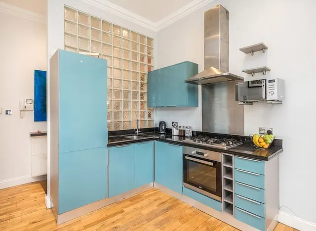 Photo 3 — Bedford Road, Clapham, SW4