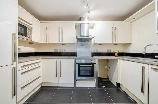 Photo 3 — Main Road, Sidcup, DA14 6QL