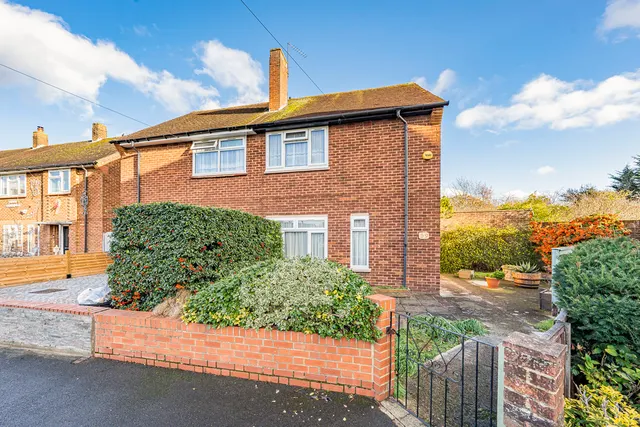 Brampton Road, Hillingdon, UB10, photo 1
