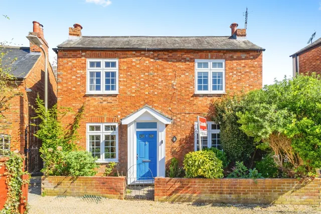 Silver Street, Newport Pagnell, photo 1