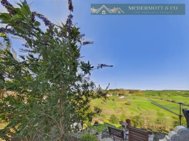 Stonebreaks Road, Springhead, OL4, photo 2