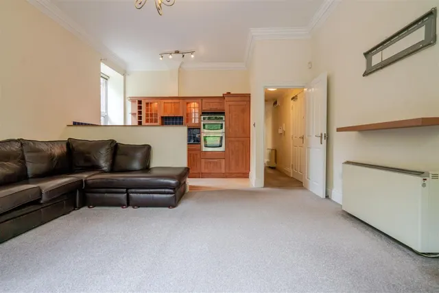 Neilston Rise, Bolton, BL1, photo 3