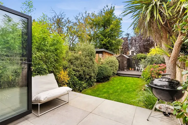 Photo 2 — Heathfield South, Twickenham, TW2 7SR