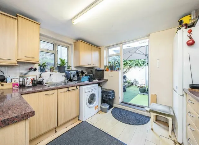 Photo 3 — Earlsmead Road, Kensal Rise, NW10
