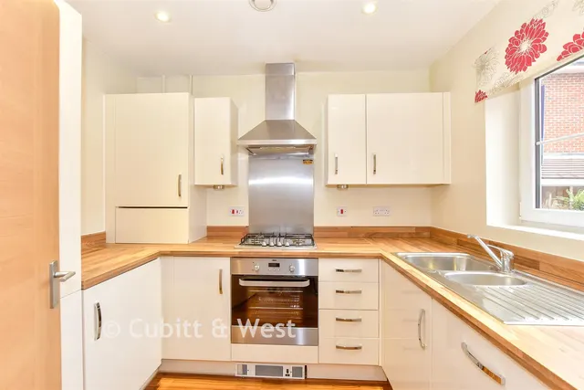 Old Brewery Way, Horndean, PO8, photo 2