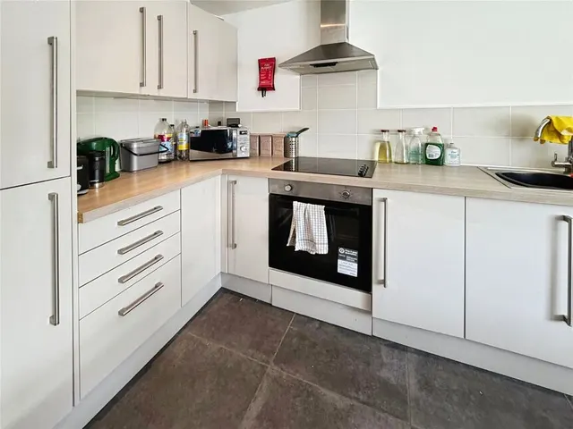 Photo 2 — Robey Court, Robey Street, Lincolnshire, LN5