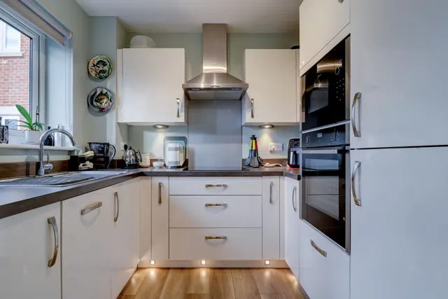 Trinity Place, Hazlemere, HP15, photo 3