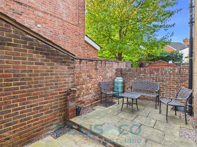 Hadlow Road, Tonbridge, TN9, photo 2