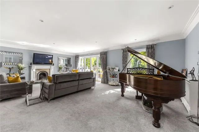 Photo 3 — Birds Hill Road, Oxshott, Leatherhead, Surrey, KT22 0NJ