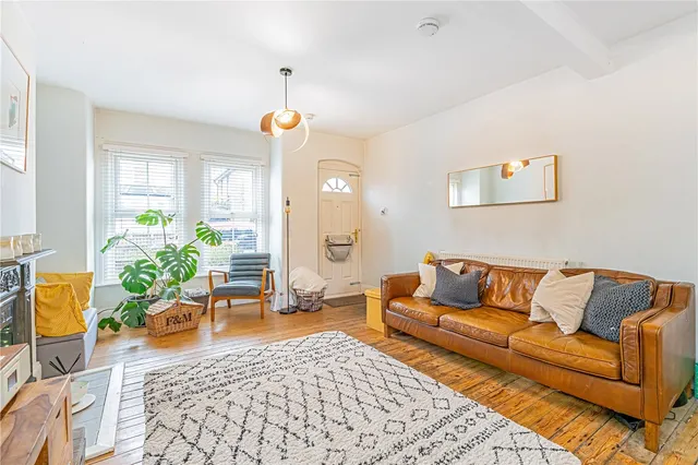 Photo 3 — Linkfield Road, Isleworth, TW7 6QP