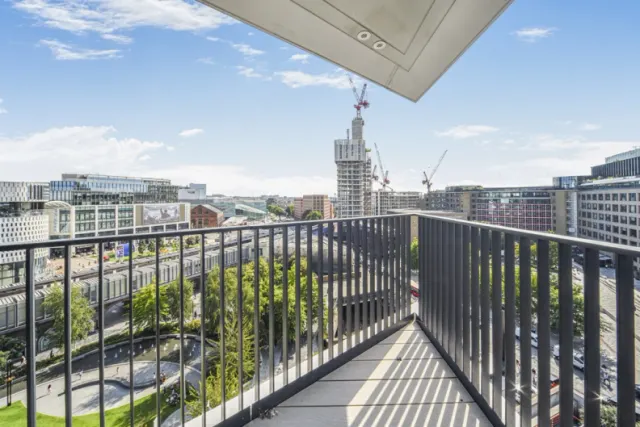Fountain Park Way, White City, W12, photo 1