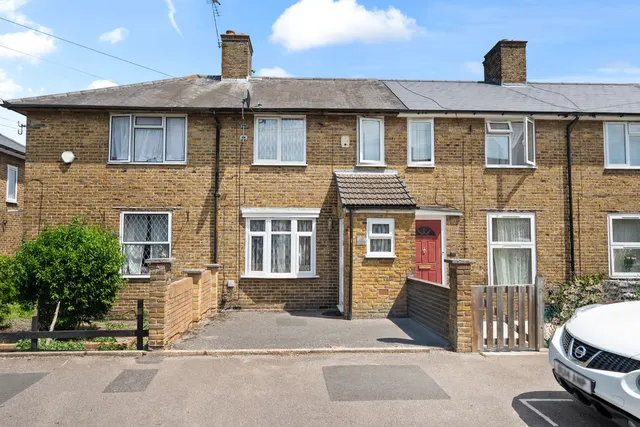 Peterborough Road, Carshalton, SM5, photo 1