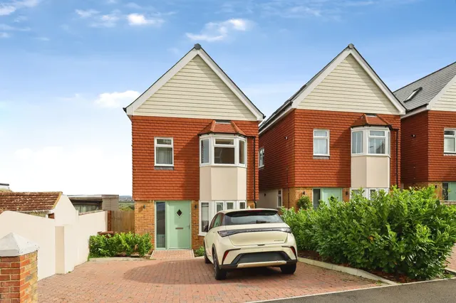 Hurst Road, Eastbourne, BN21, photo 1