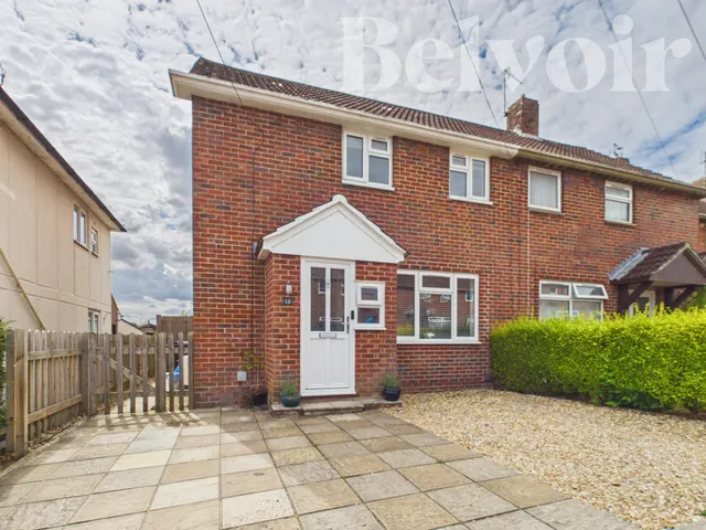 Kelvin Hill, Basingstoke, RG22, photo 1