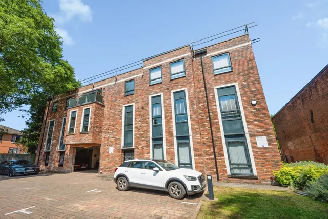 Hagley Road, Birmingham, B16, photo 1