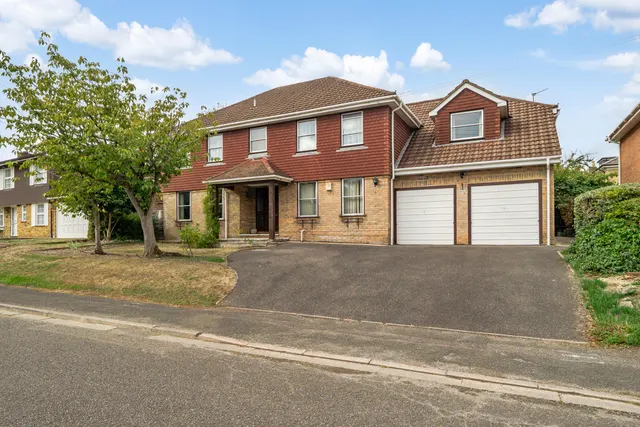 St. Huberts Close, Gerrards Cross, SL9, photo 1